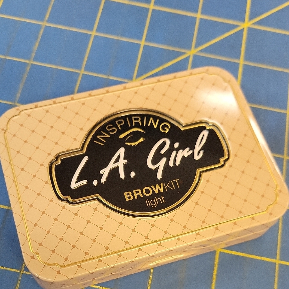 L.A. Girl Brow Kit Light And Bright New Sealed In Tin Box